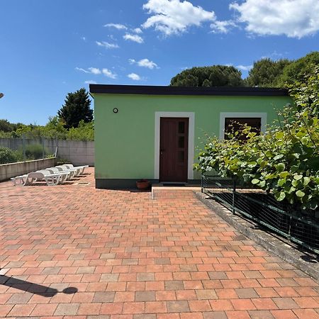 Villa Pinija Fažana Exteriör bild