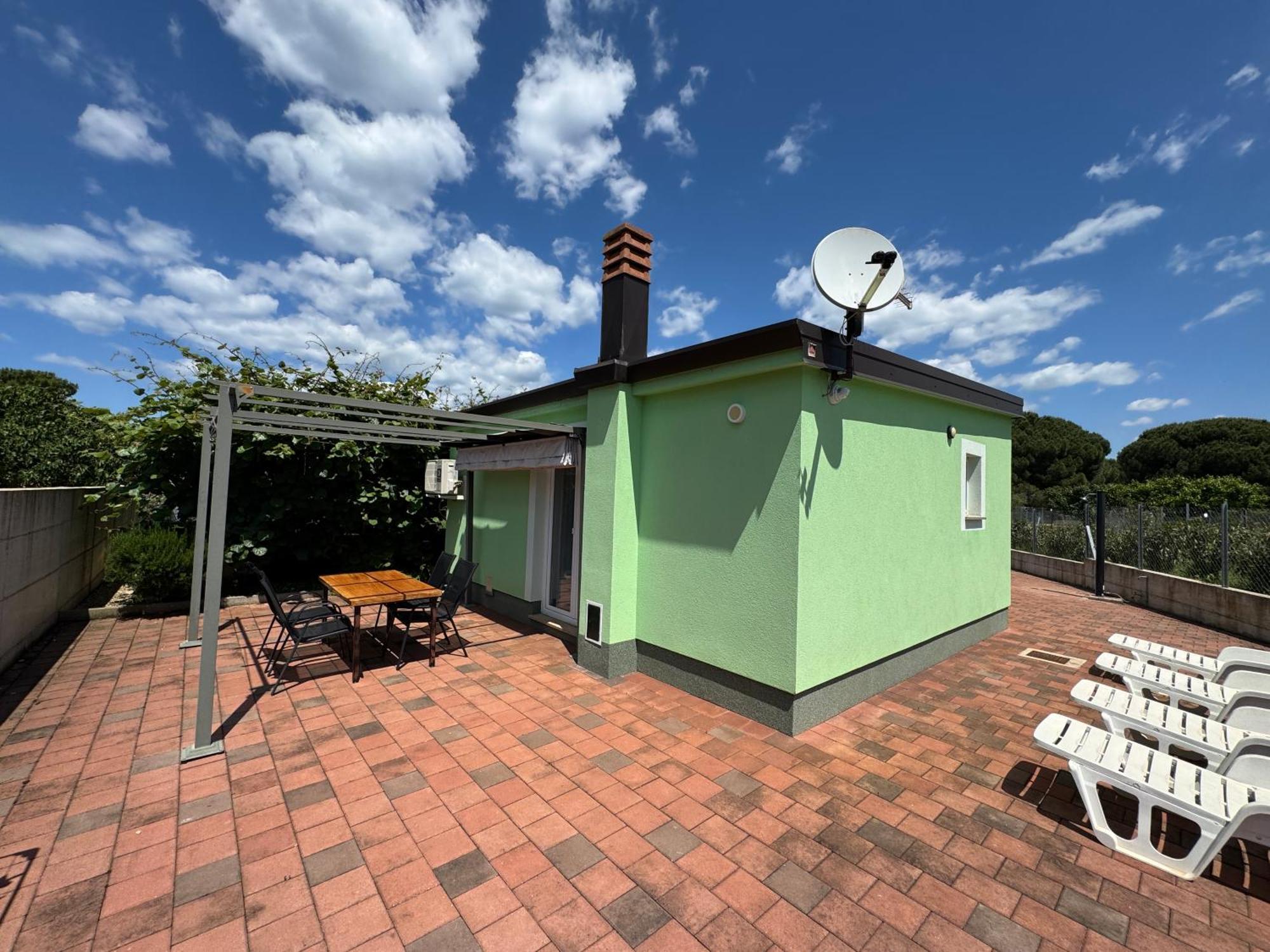 Villa Pinija Fažana Exteriör bild
